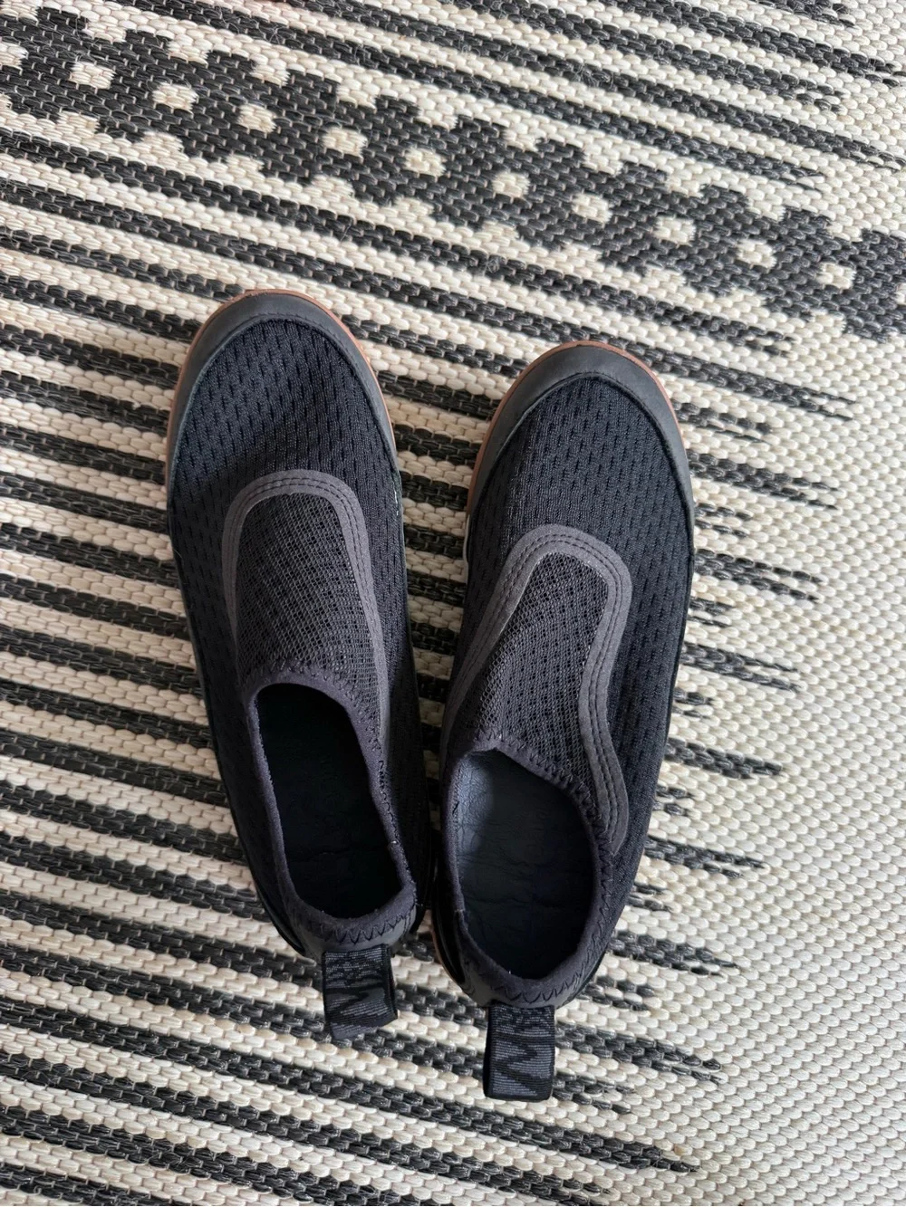 L.L Bean Women's Vacationland Shoes, Slip-On- size 6